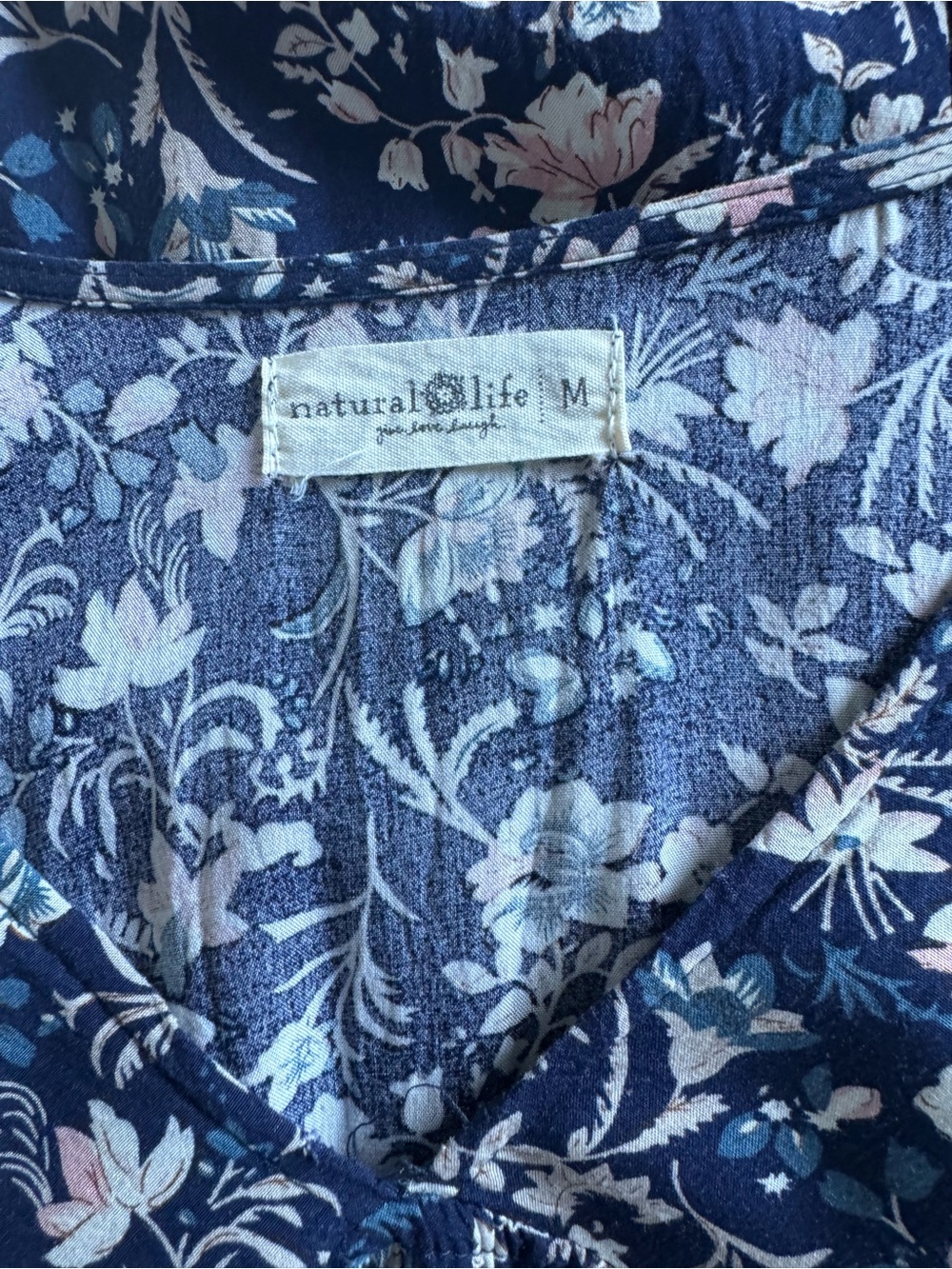 Natural Life - Floral babydoll style Navy Dress with Pink Accent Sz M - Picture 3 of 3